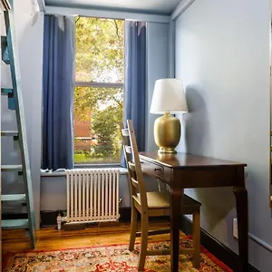 Lamartine Chelsea Hostel New York